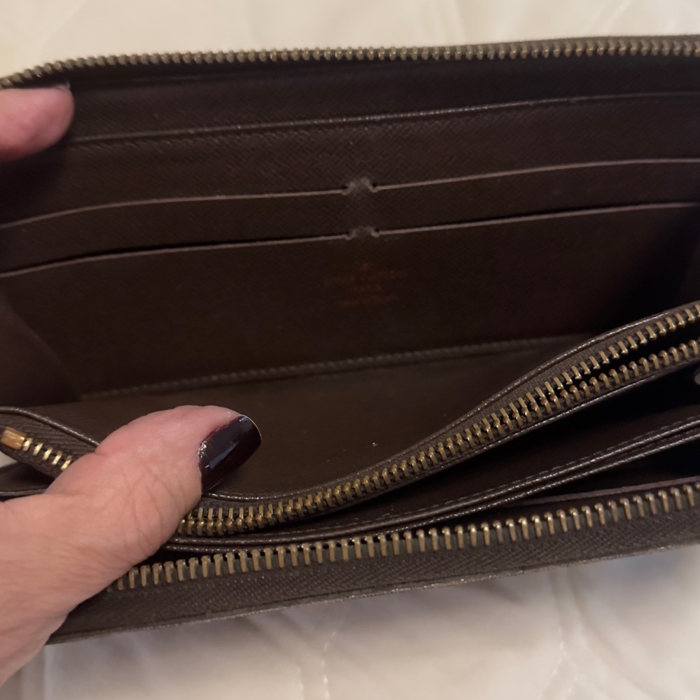 Louis Vuitton Brown Leather Wallet - Picture 6 of 13